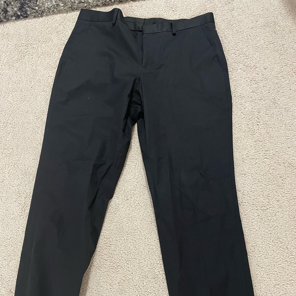 33X32 black mens express slacks